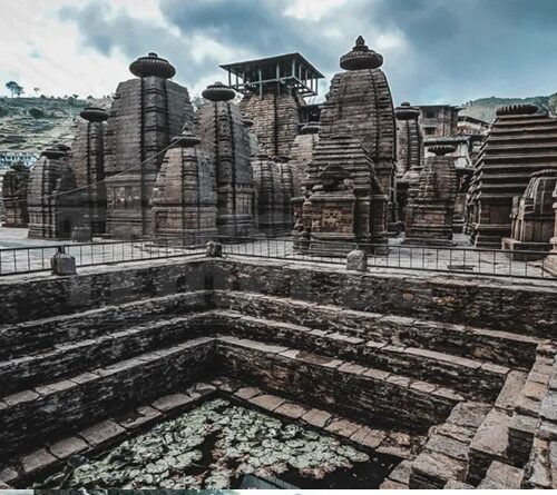 Jageshwar Dham stone structures 