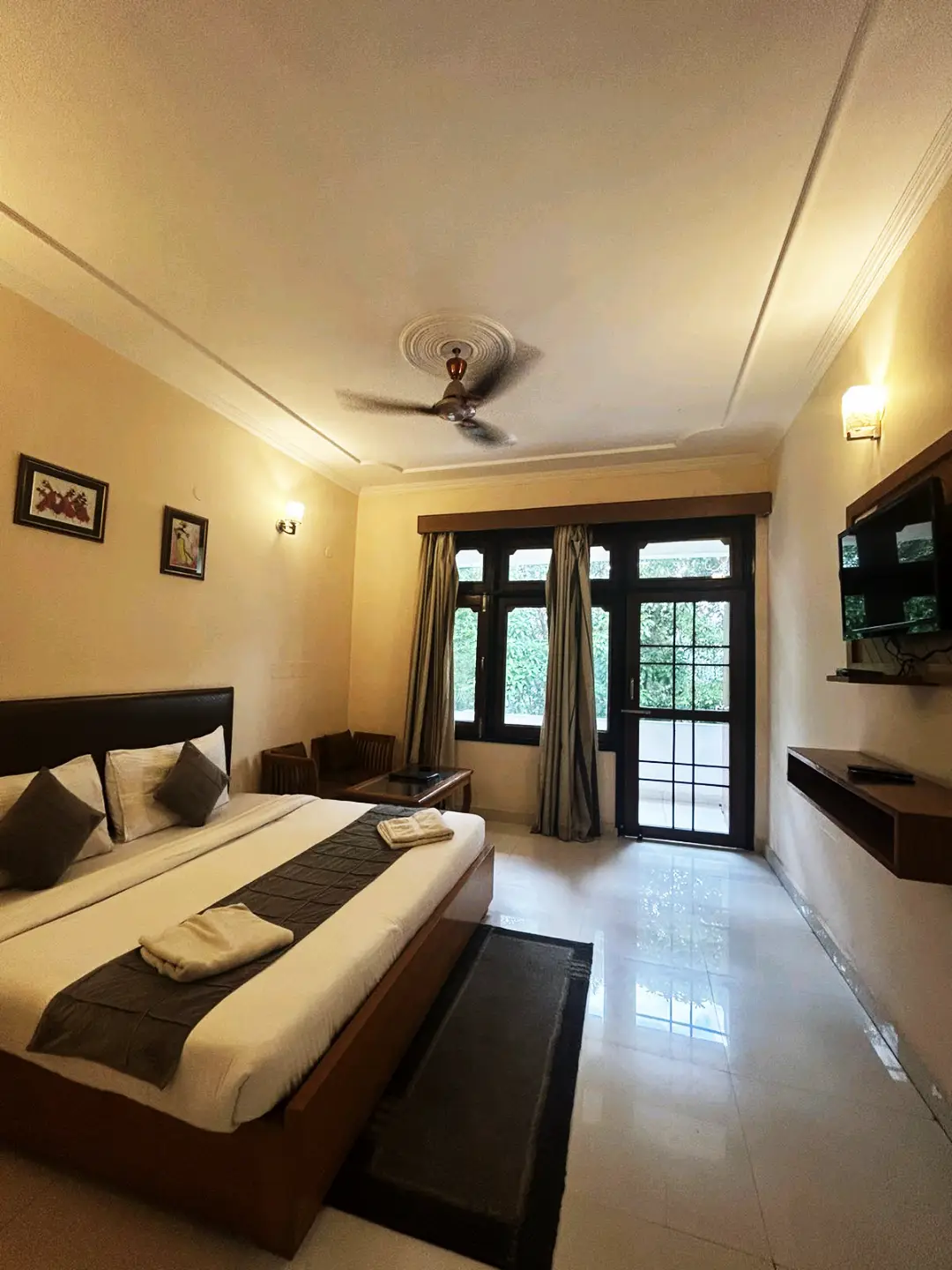 Maya Regency Room