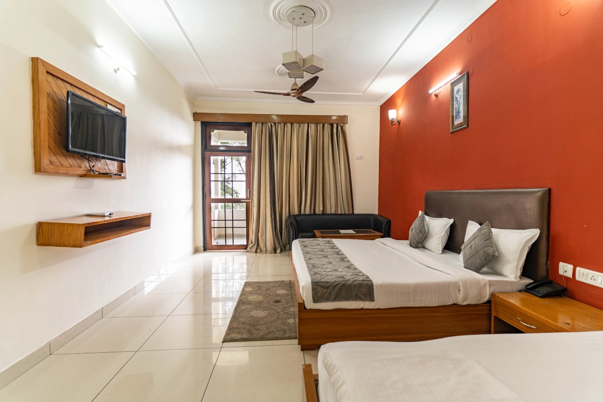 Premium room bedroom with valley-facing windows